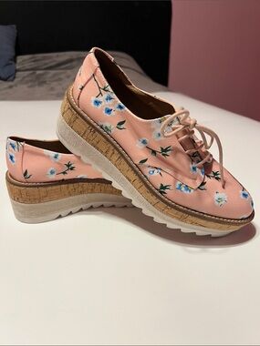 JANE AND THE SHOE Women’s Pink Floral Lace-Up Derby Shoes Size 7